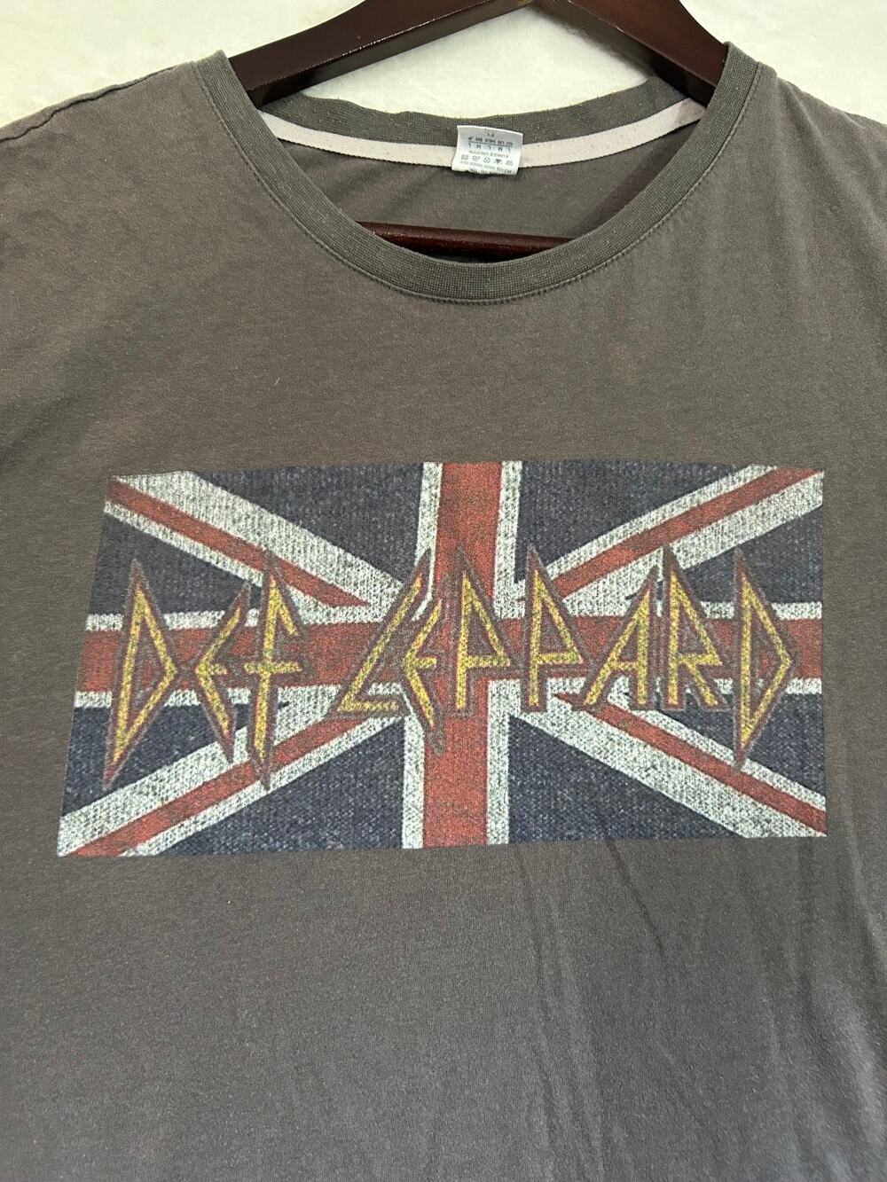 Def Leppard Graphic Band T-Shirt Gray Medium 100% Cotton Rock Tee